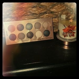 NYX Dream Catcher pallete in "STORMY SKIES"